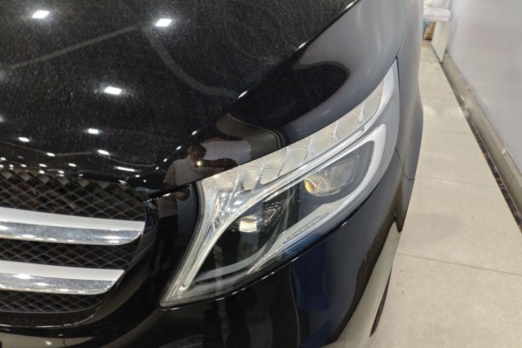 Mercedes-Benz V Class 2022 #23 Mercedes-Benz V Class 2022 car image #23