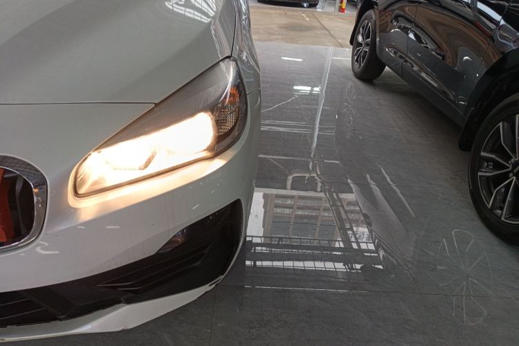 BMW 2 Series Tourer 2018 car image #23