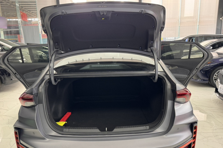 GAC Trumpchi Empow 2023 car image #23