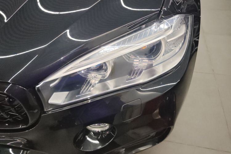 BMW X6 2018 car image #23