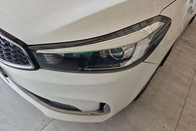 Kia K3 2017 car image #23