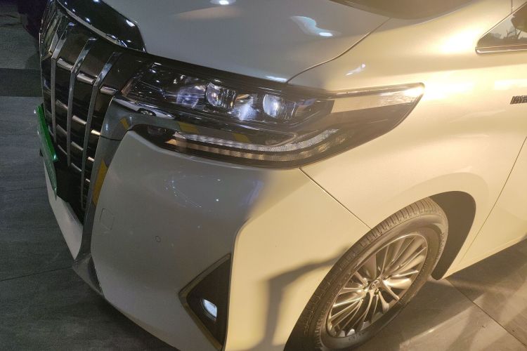 Toyota Alphard 2022 car image #23