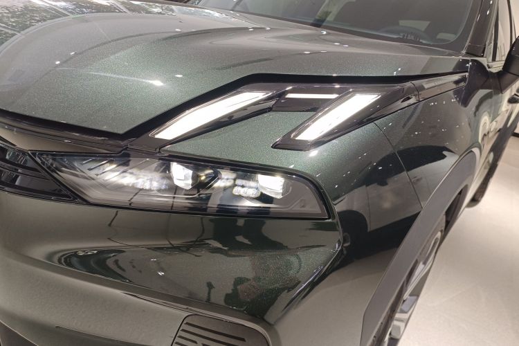 Lynk & Co 06 EM-P 2024 car image #23