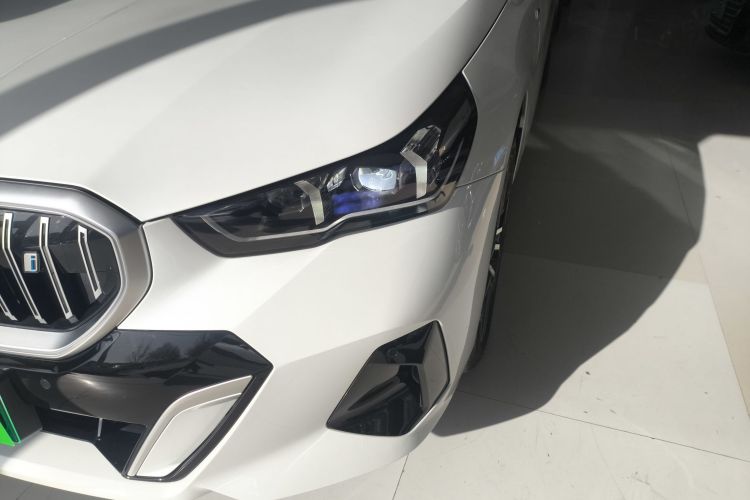 宝马 宝马i5 2025 汽车图片 #23