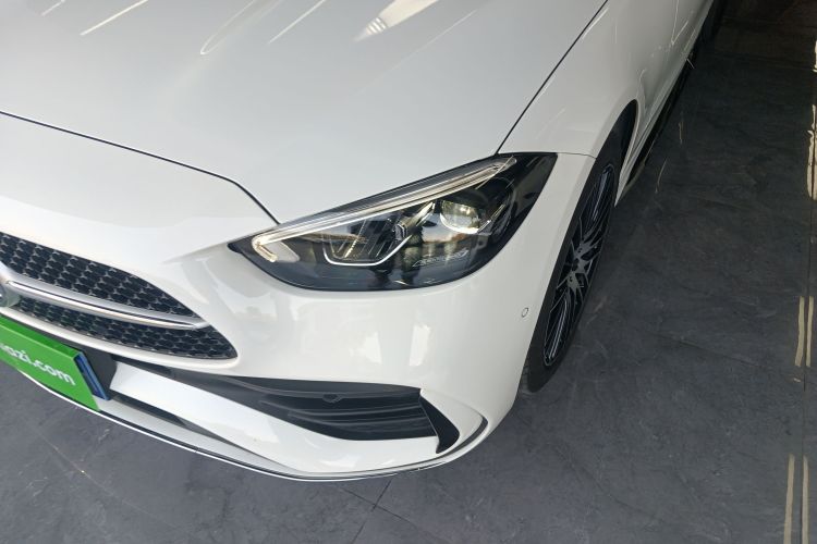 Mercedes-Benz C Class 2025 car image #23