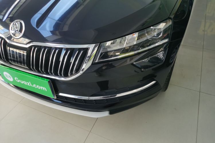 Skoda Karoq 2020 car image #23