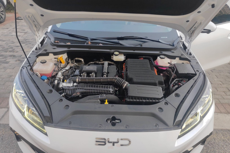 BYD Seal 06 DM-i 2025 car image #23