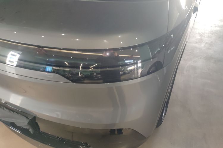 极氪 极氪MIX 2024 汽车图片 #23