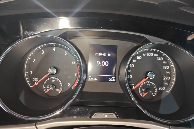 Volkswagen Touran 2019 #23 Volkswagen Touran 2019 car image #23