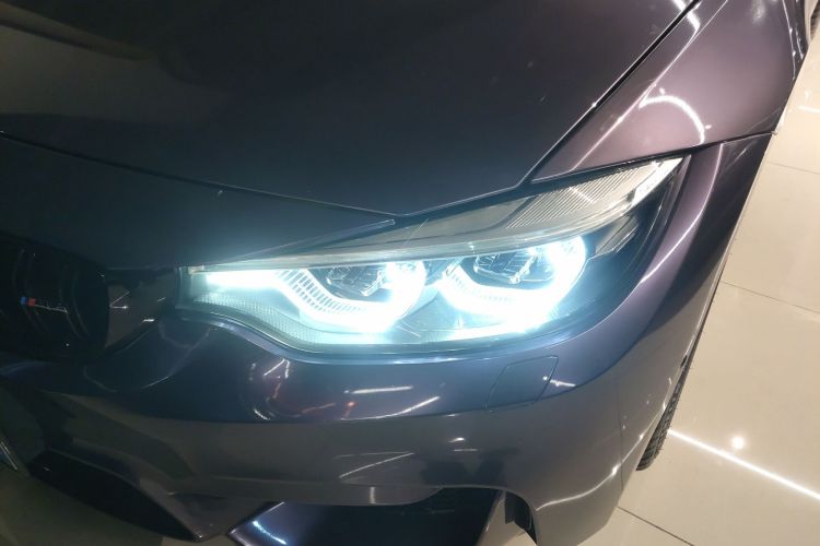 BMW M4 2018 car image #23