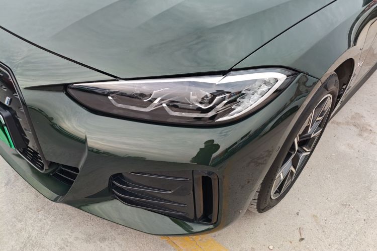 BMW i4 2022 #23 BMW i4 2022 car image #23