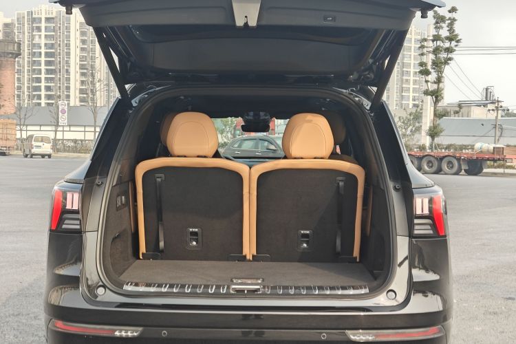 Lynk & Co 09 EM-P 2022 car image #23