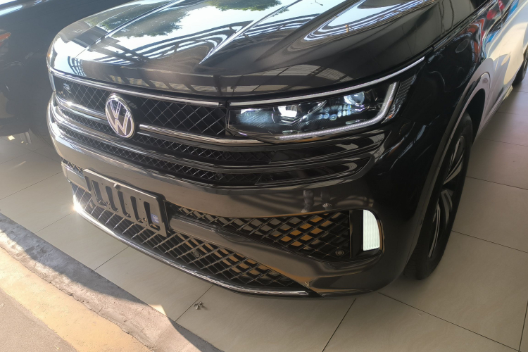 Volkswagen Tavendor 2024 car image #23