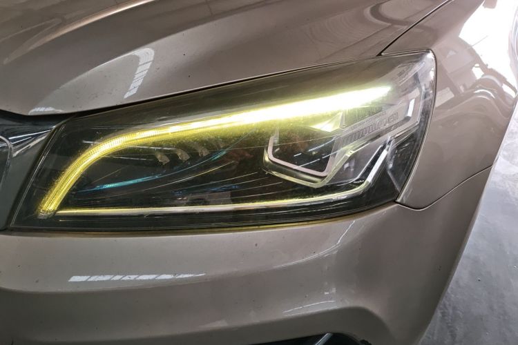 GEELY Emgrand 2019 car image #23