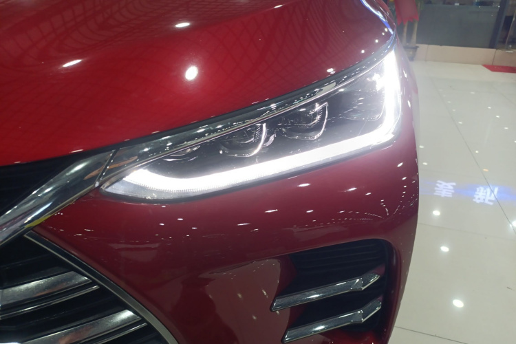 BYD Tang New Energy 2018 #23 BYD Tang New Energy 2018 car image #23