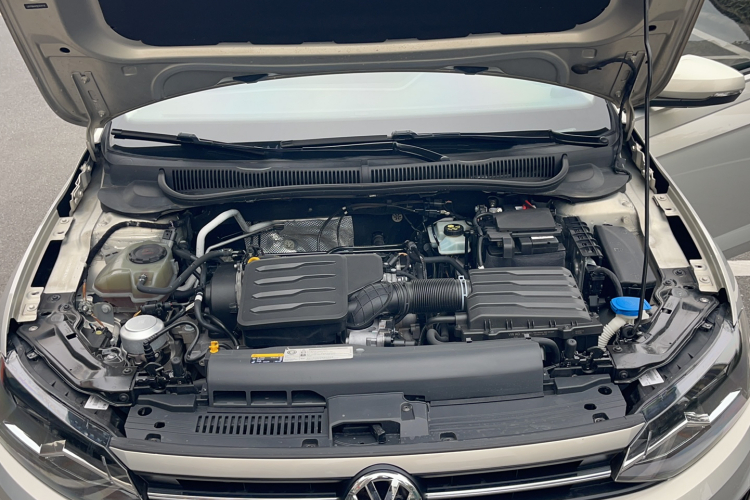 Volkswagen Polo 2019 car image #23