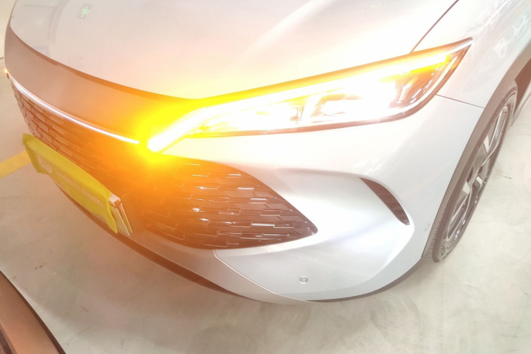 BYD SongL DM-i 2025 #23 BYD SongL DM-i 2025 car image #23