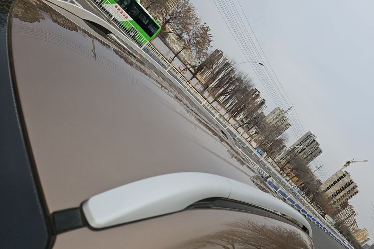 X70M 2020 car image #23