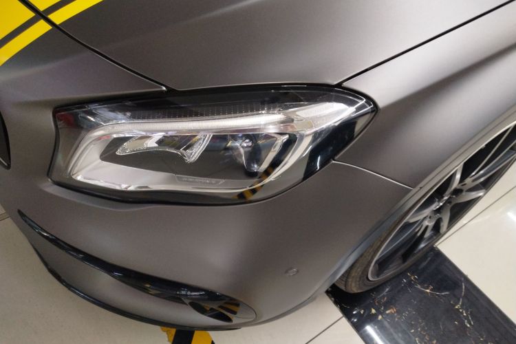 Mercedes-Benz GLA AMG 2018 imagem de carro #23