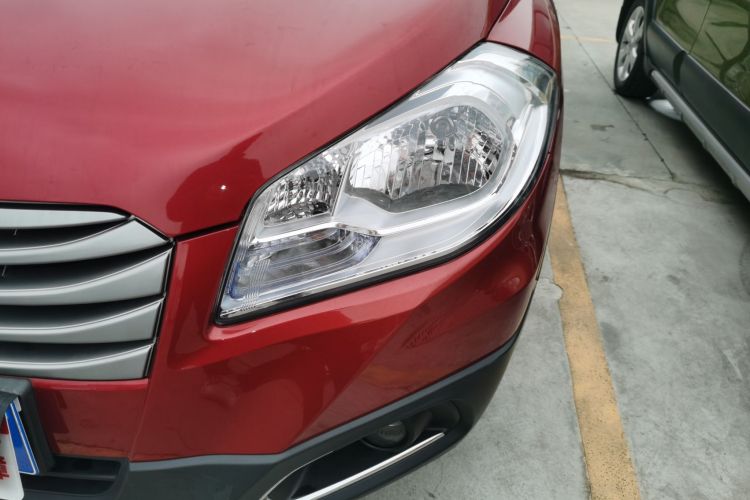 Suzuki S-Cross 2017 صورة سيارة #23