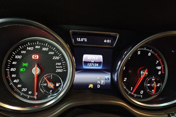 Mercedes-Benz GLS Class 2018 car image #23