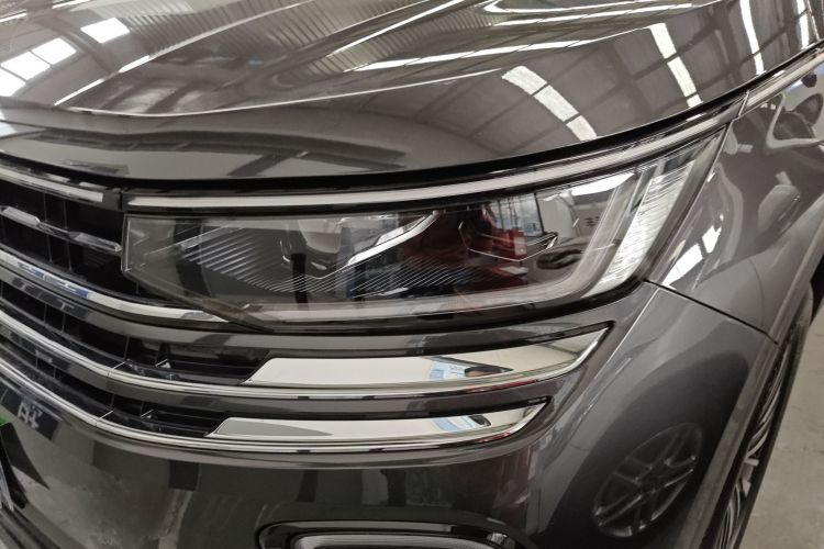 Volkswagen Tavendor 2025 immagine di auto #23