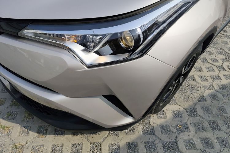 Toyota C-HR 2021 immagine di auto #23