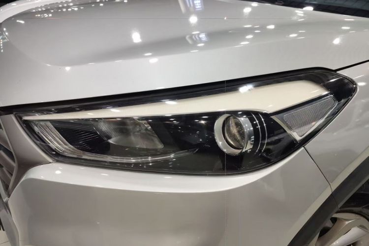 Hyundai Tucson 2017 car image #23