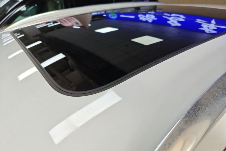 Audi Q3 2017 car image #23