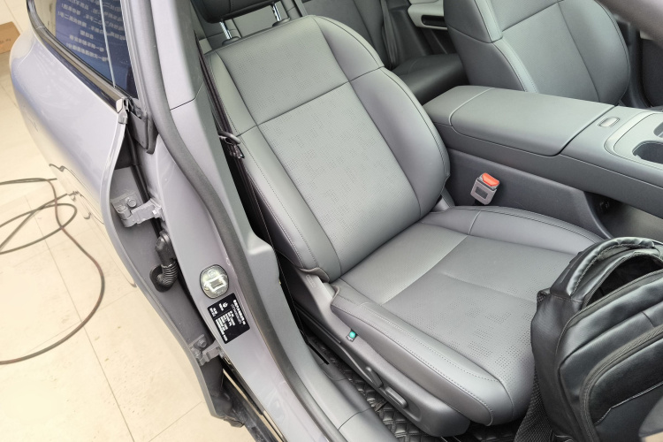 零跑汽车 零跑Lafa5 2025 汽车图片 #23