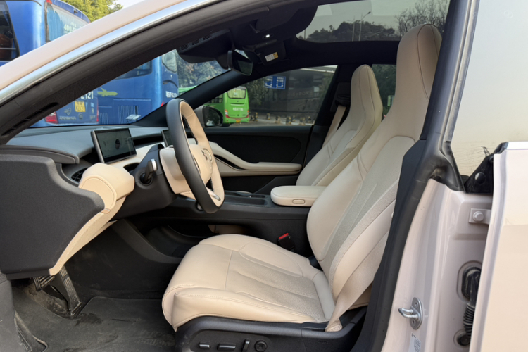 Exceed ET5 2025 immagine di auto #23