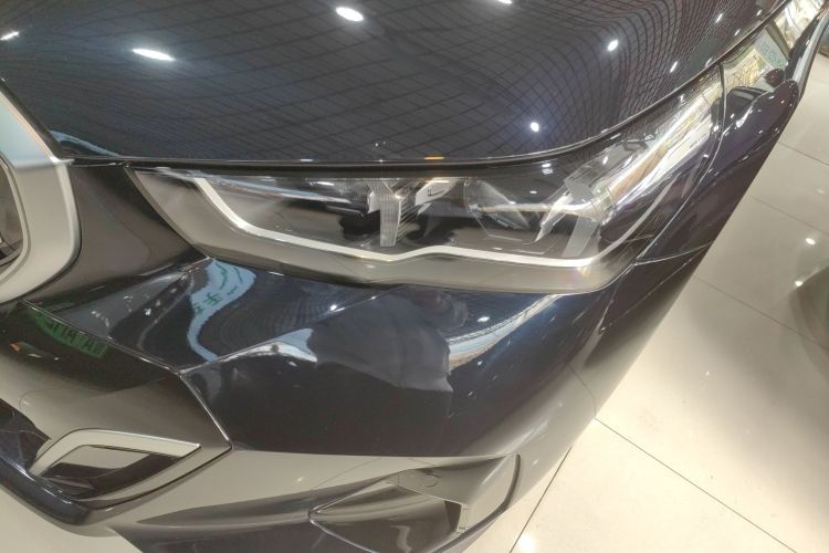 BMW i5 2024 car image #23