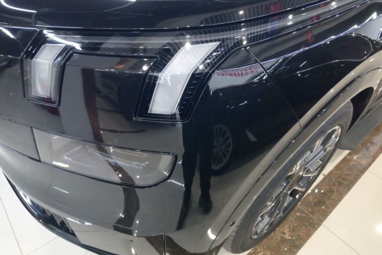 Lynk & Co 900 2025 #23 Lynk & Co 900 2025 car image #23