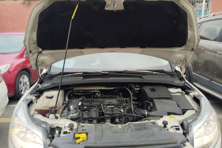 Ford Focus 2015 image de voiture #23