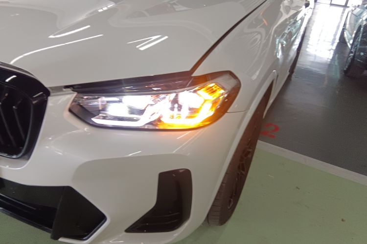 BMW iX3 2023 car image #23