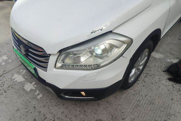 Suzuki S-Cross 2014 immagine di auto #23