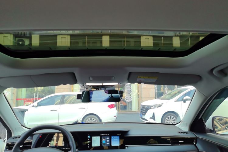 Roewe i5 2023 изображение автомобиля #23