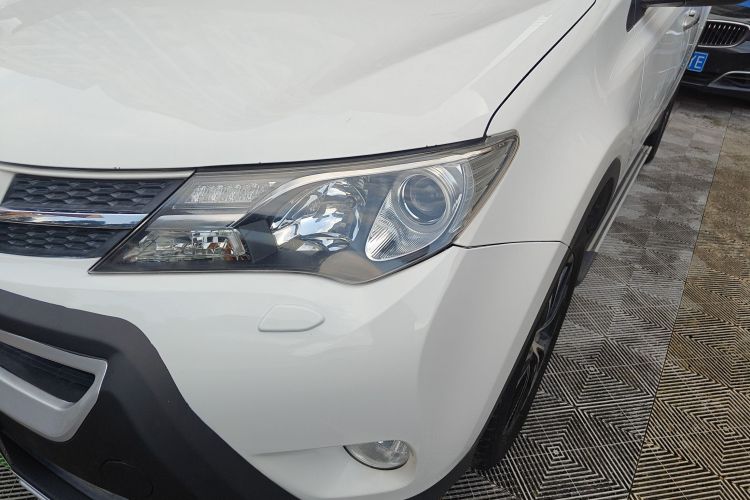 Toyota RAV4 2014 #23 Toyota RAV4 2014 car image #23