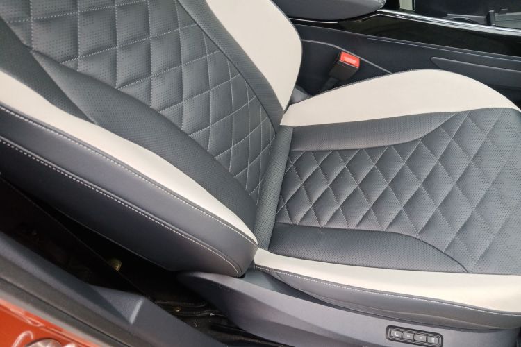 Volkswagen ID.6 Crozz 2021 immagine di auto #23