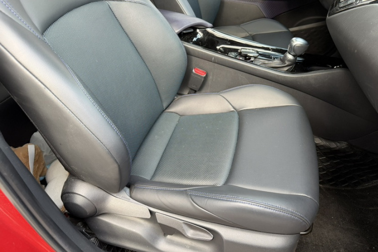 Toyota C-HR 2020 car image #23