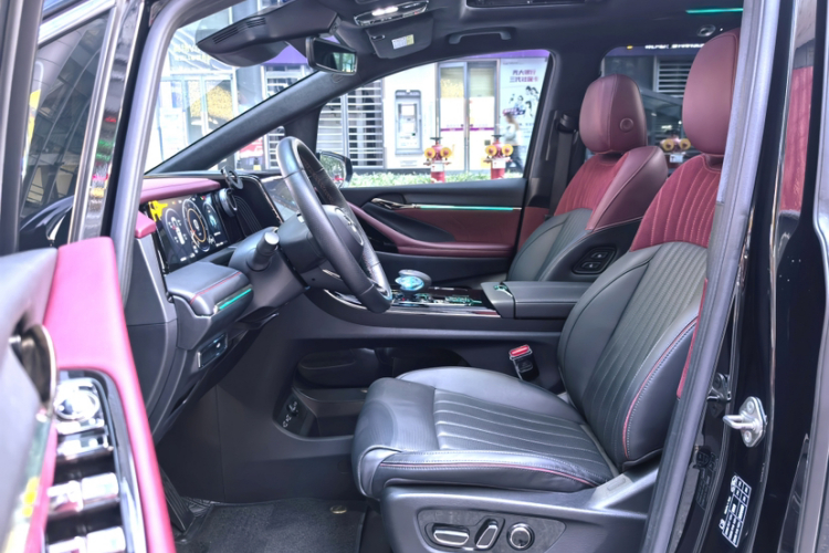 GAC Trumpchi M8 2023 #23 GAC Trumpchi M8 2023 car image #23