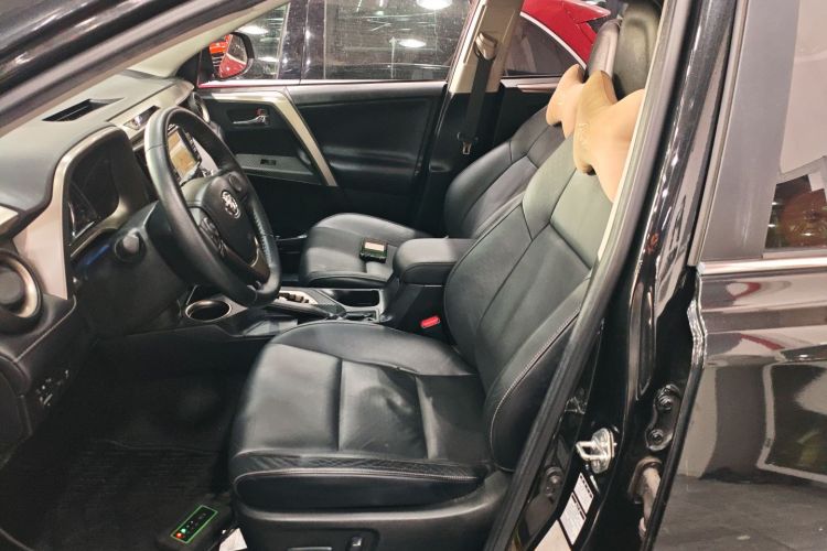 Toyota RAV4 2015 car image #23