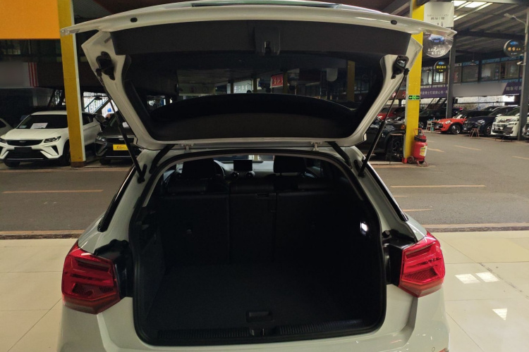 Q2L 2019 car image #23
