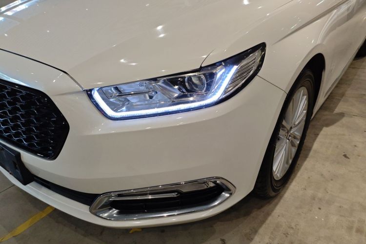 Ford Taurus 2017 car image #23