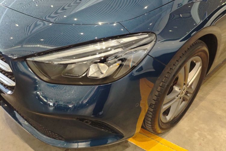 Mercedes-Benz B Class 2019 car image #23