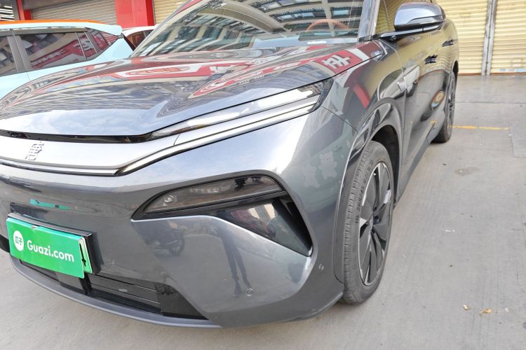 BYD Tang L 2025 immagine di auto #23