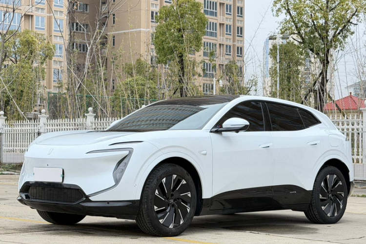 Avatr 07 2025 immagine di auto #23