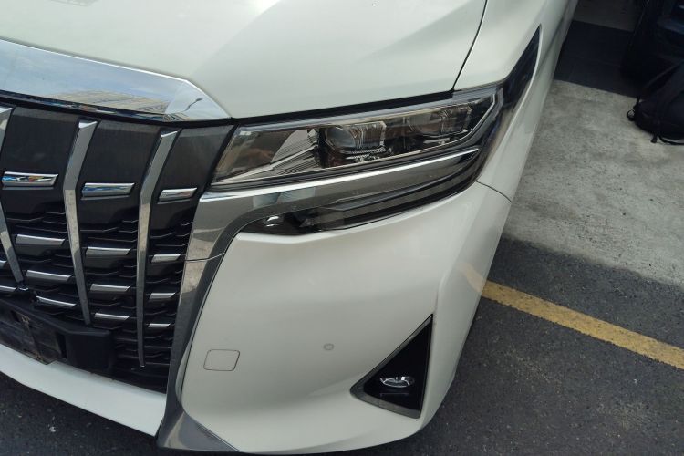 Toyota Alphard 2021 car image #23