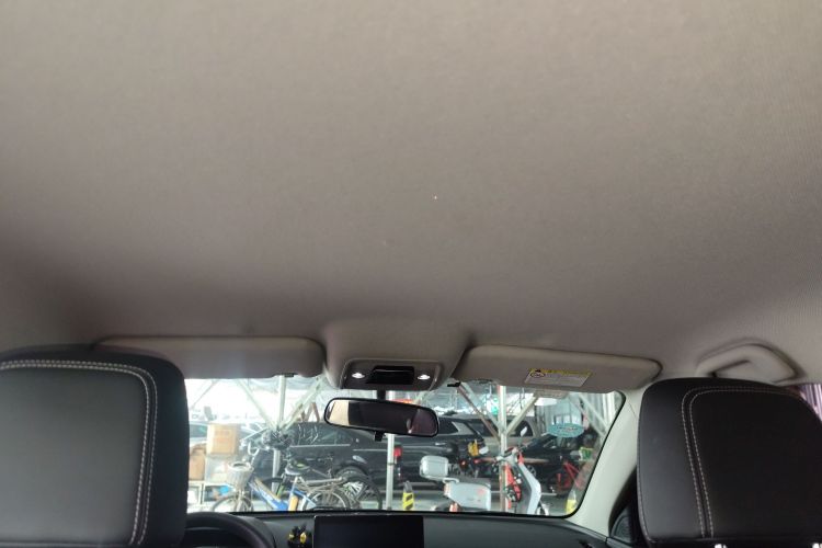 BYD e2 2019 immagine di auto #23