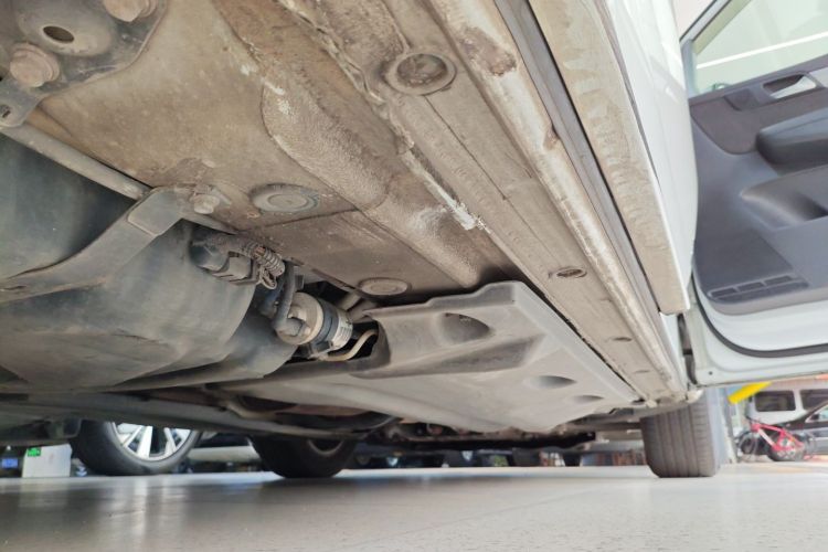 Volkswagen Sharan 2014 car image #23